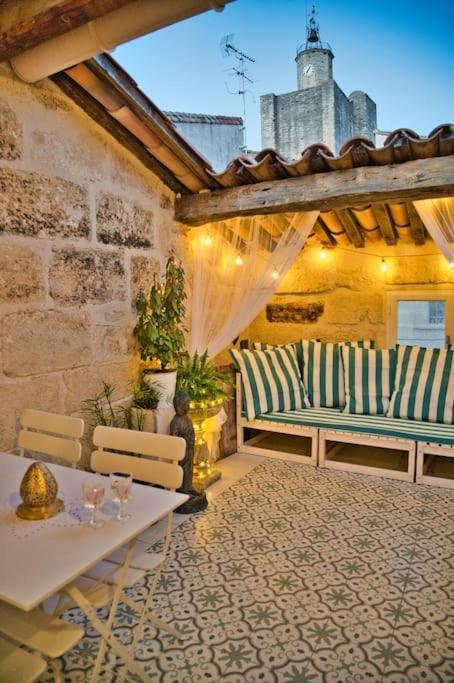 Appartement-Terrasse Centre Historique Uzès Esterno foto