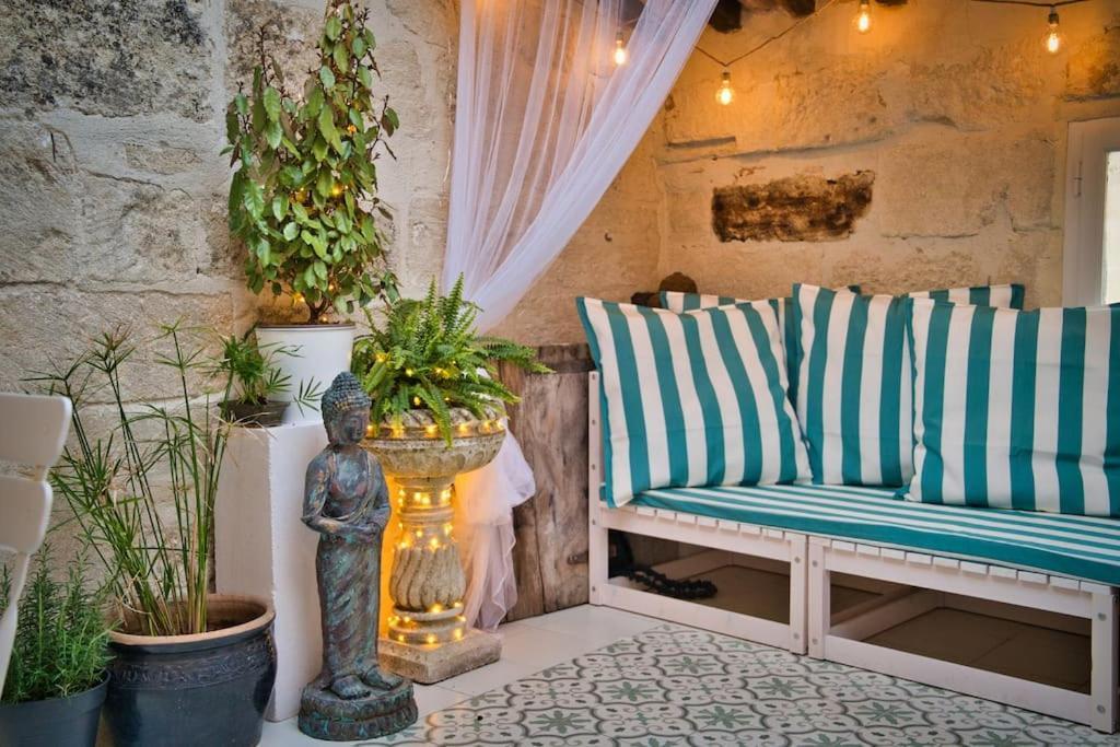 Appartement-Terrasse Centre Historique Uzès Esterno foto